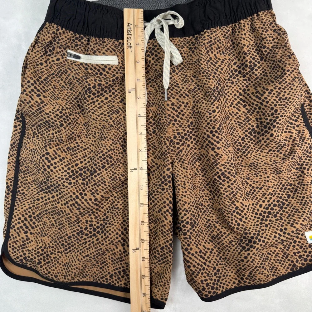 Vuori Banks‎ Shorts Men's S Animal Print 7